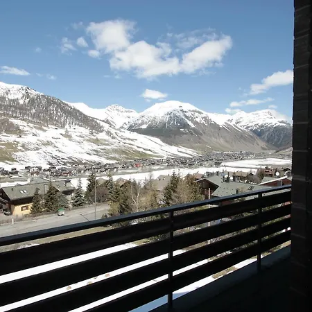 Tranquil In Italy Near Area Semesterbostad Livigno
